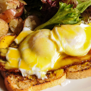 Eggs Benny